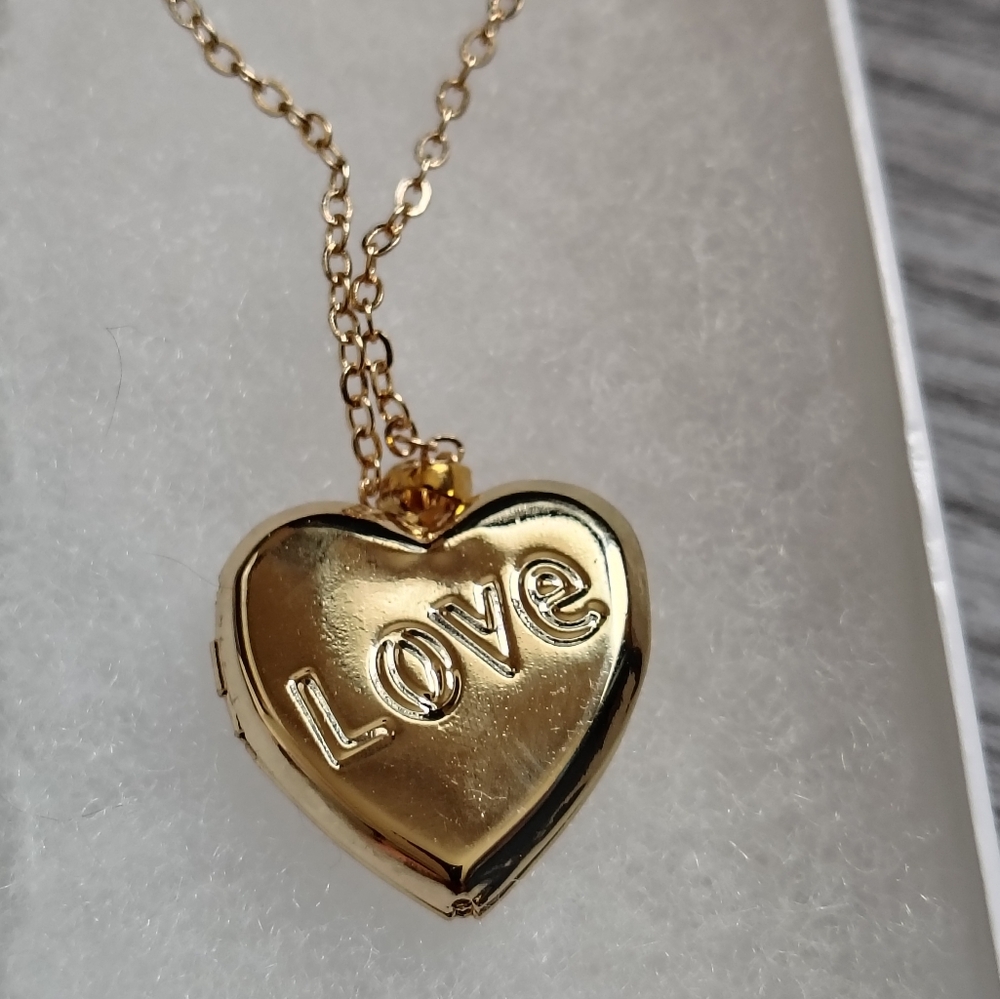 Photo necklace. - Picture 2 of 3